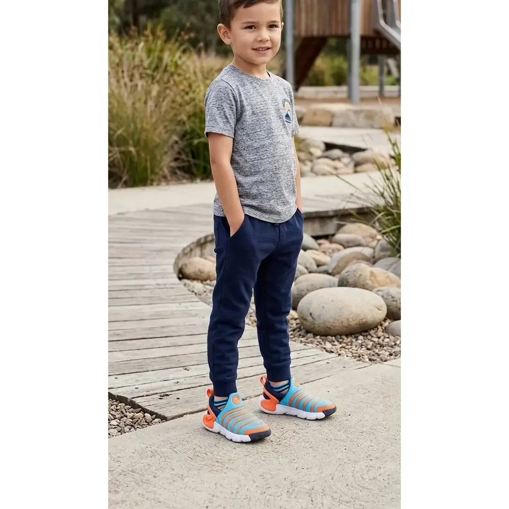 NIB❤️Nike Dynamo Kids Sneakers shoe sz3